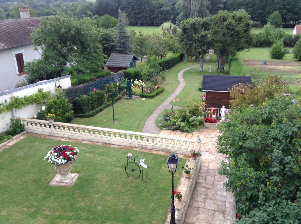 Bed and Breakfast Les Charmes Valençay Esterno foto